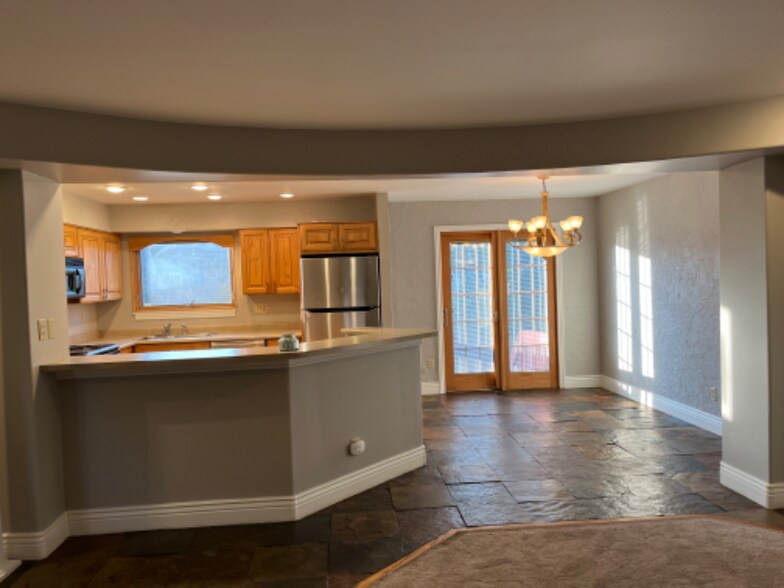 Building Photo - 5270 Picket Dr
