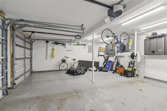 Building Photo - 157 9th Ave N