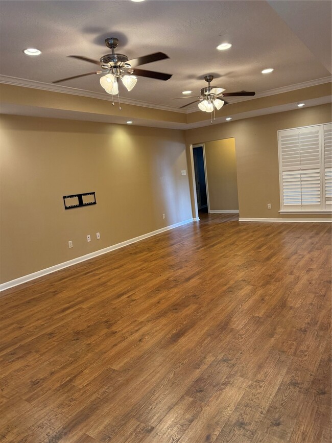 Building Photo - 5103 Encino Ct