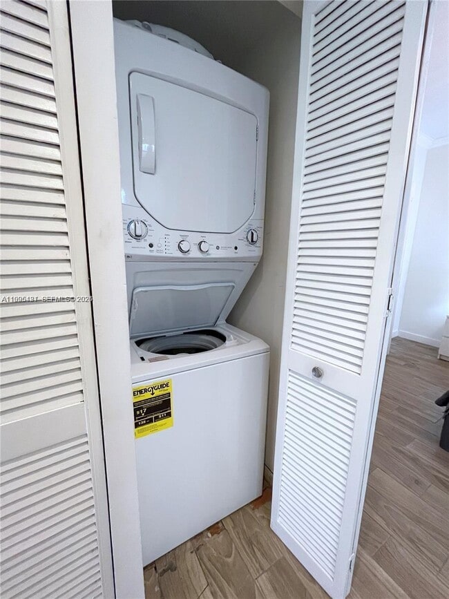 Building Photo - 1611 Euclid Ave