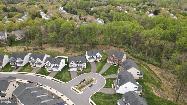 Building Photo - 7679 Cross Creek Dr
