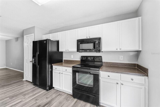 Building Photo - 2661 Oleander Lakes Dr