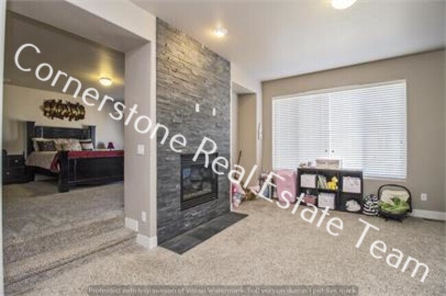 Building Photo - 10675 Abrams Dr