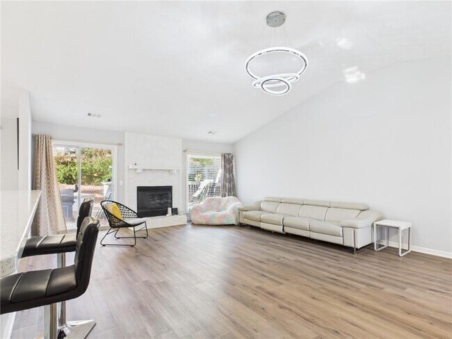 Building Photo - 4060 Brooks Bridge Crossing