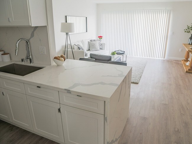 Building Photo - 16635 Yukon Ave