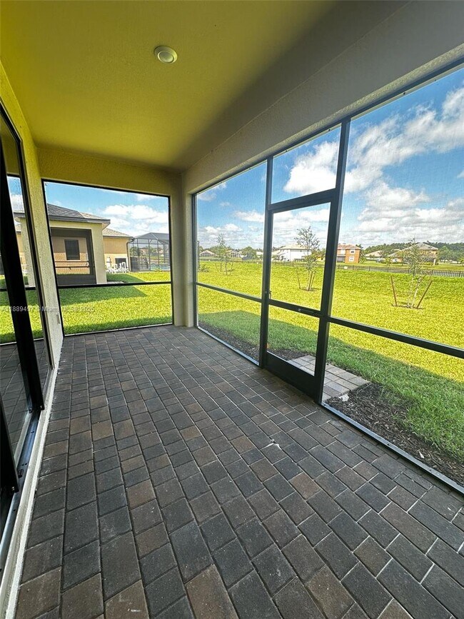 Building Photo - 15004 Palamos Cir