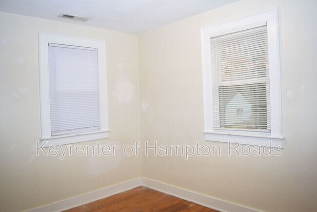 Building Photo - 1303 Tallwood St