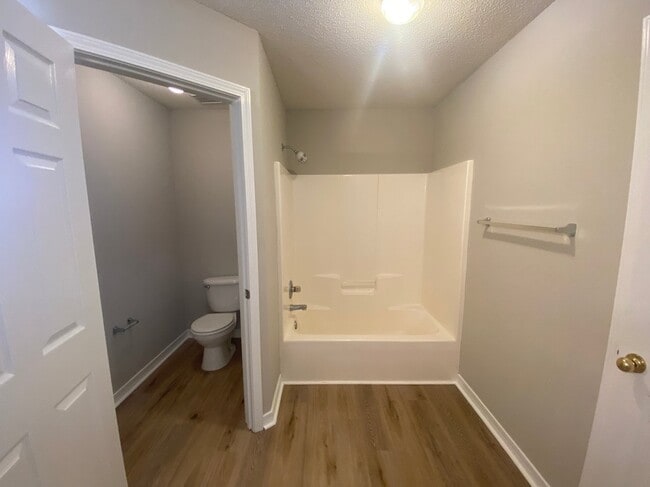 Building Photo - 9676 Parker Lake Cir