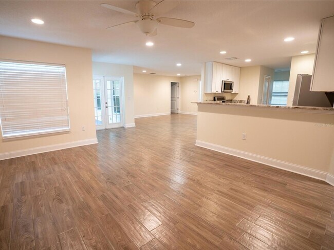 Building Photo - 727 Hull Island Dr