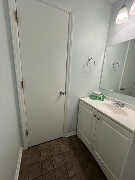 Building Photo - 1012 Possum Trot Rd