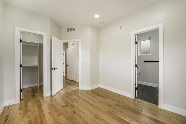 Building Photo - Back Duplex in Denver's Jefferson Park Neighborhood