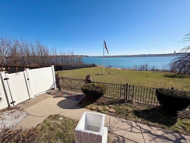 Building Photo - 36 Annavoy St