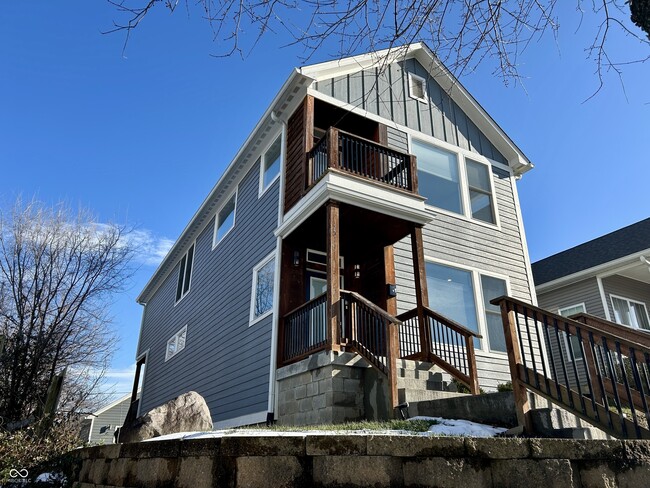 Building Photo - 2511 S Delaware St