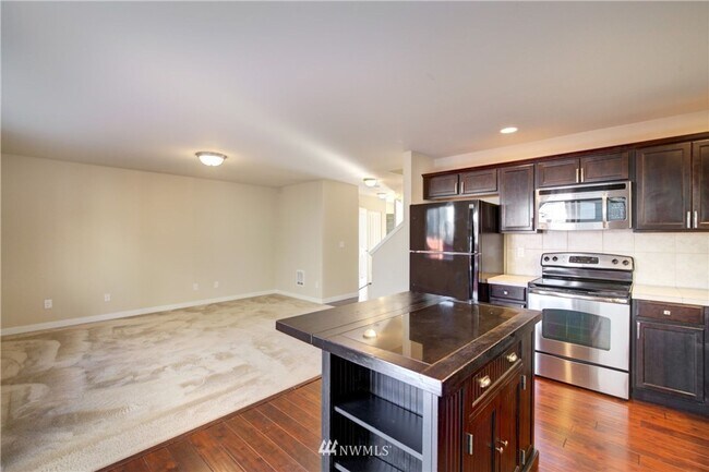 Building Photo - Your Perfect Lake Stevens Home — Stylish, ...
