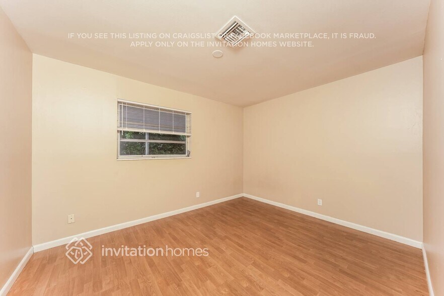 Building Photo - 1612 NW 5th St