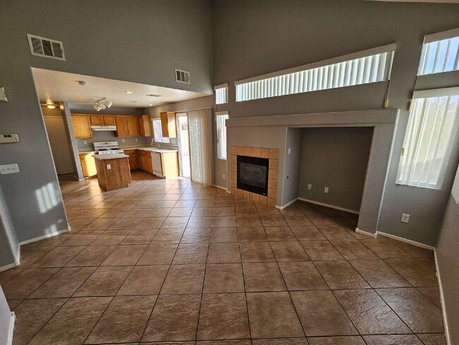 Building Photo - 6030 Blue Autumn St