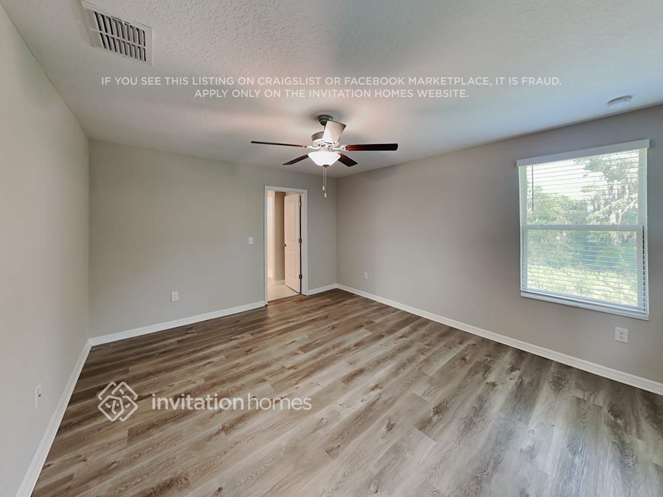 Building Photo - 11942 Miracle Mile Dr