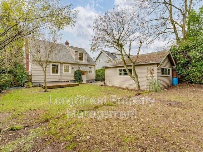 Building Photo - 2230 SE 51st Ave