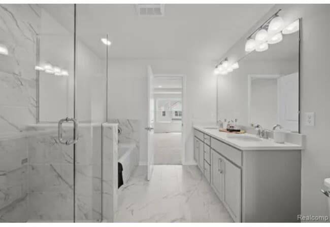 Building Photo - 1802 Salt Springs Dr