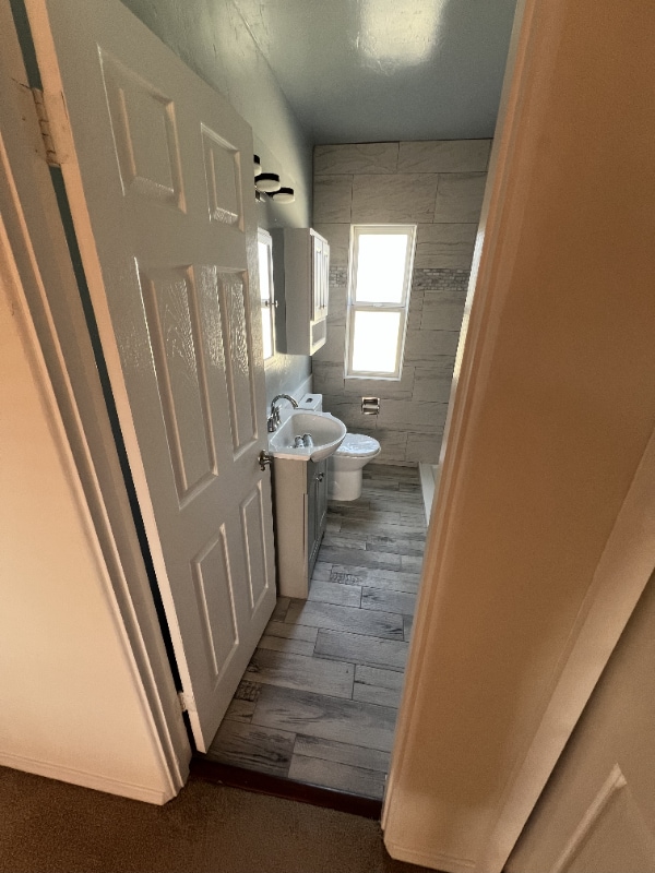 Building Photo - 7545 La Jolla Blvd