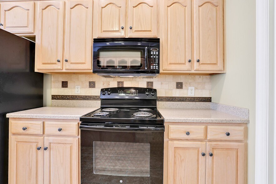 Building Photo - 614 Greene Dr