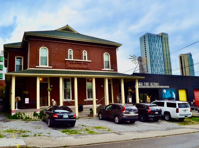 This unit is on the right side of the building facing downtown - 625 7th Ave S