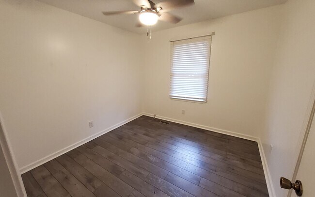 Building Photo - Oakland North Subdivision