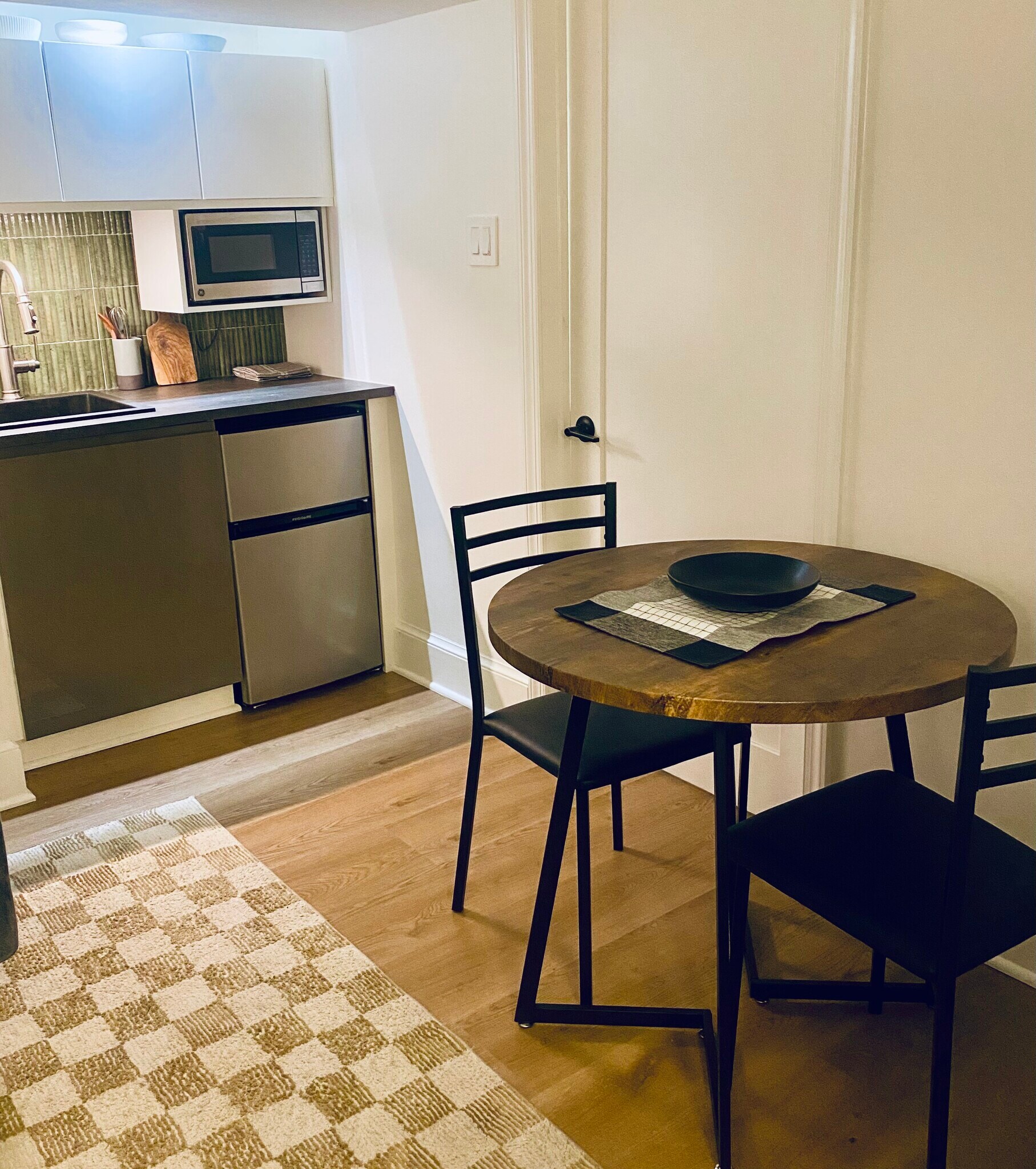 Building Photo - 3618 6th St S