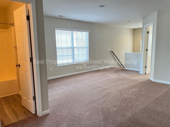 Building Photo - 3790 Burtons Barn St