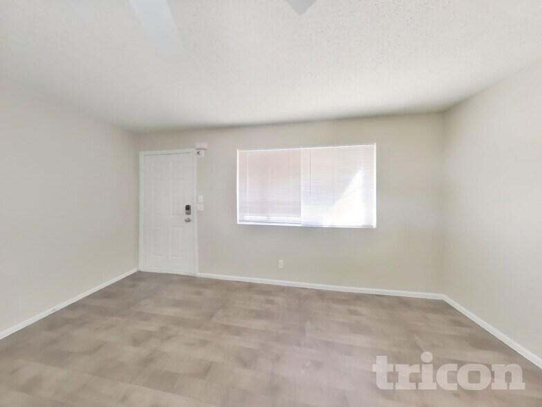 Building Photo - 1626 W Pepper Pl