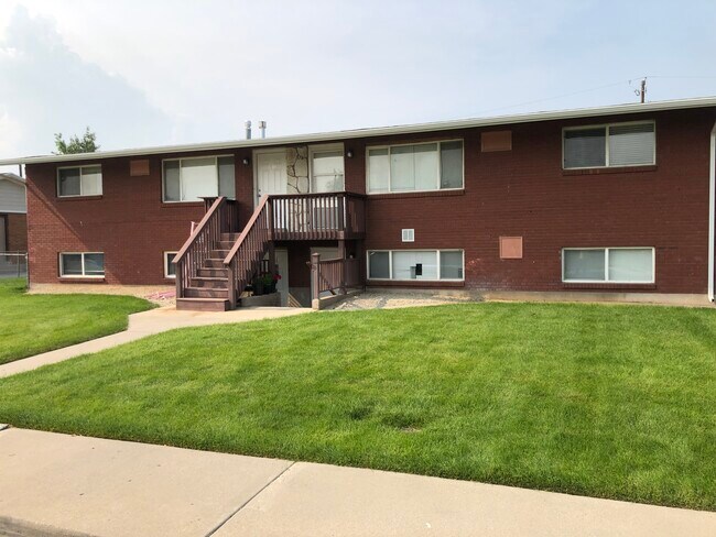 Building Photo - Orem Triplex