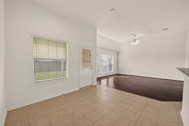 Building Photo - 9202 Sorrell Hollow Ln