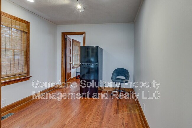 Building Photo - 3912A Burrus St