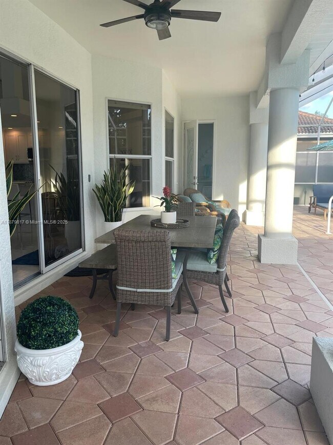 Building Photo - 8268 Southwind Bay Cir