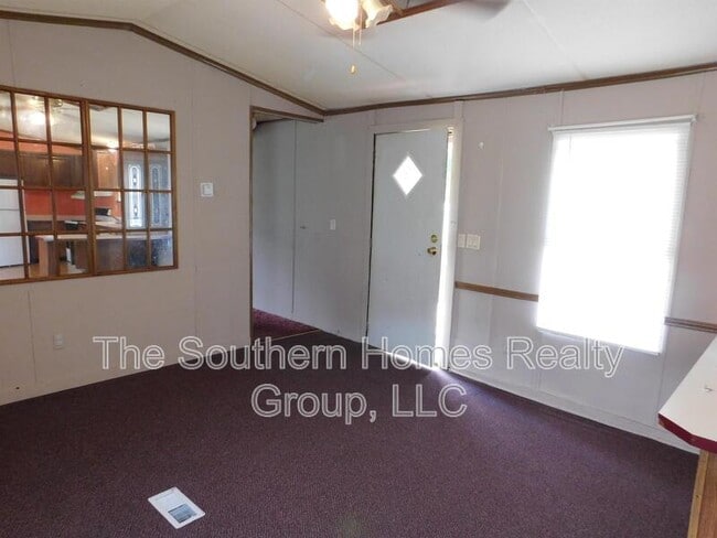 Building Photo - 511 Co Rd 267