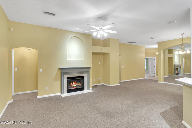 Building Photo - 2128 Pebble Creek Ln