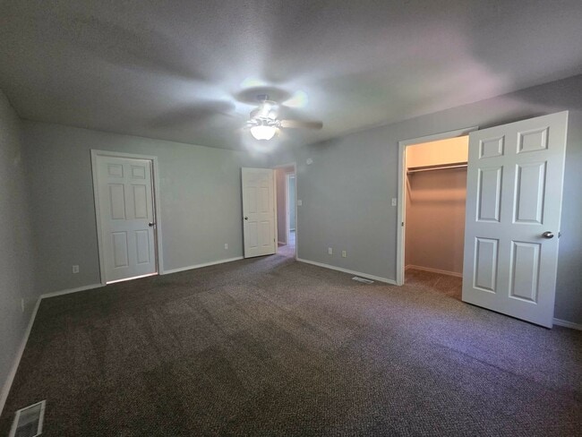 Building Photo - 906 Whitetail Ct