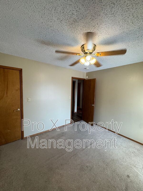 Building Photo - 510 E Elm St