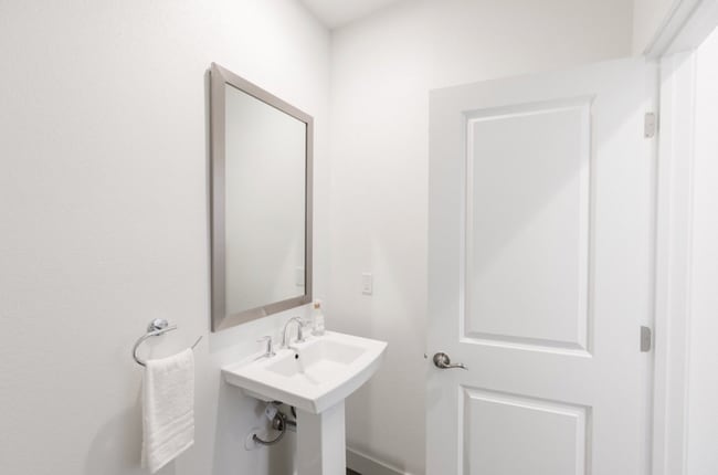 Building Photo - 3br / 2.5ba Scotts Valley Gem
