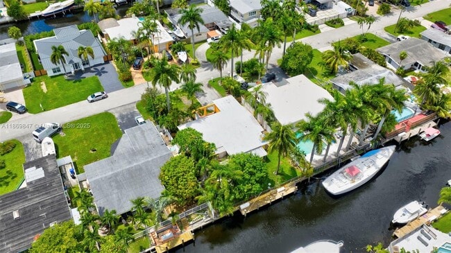 Building Photo - 2606 Gulfstream Ln