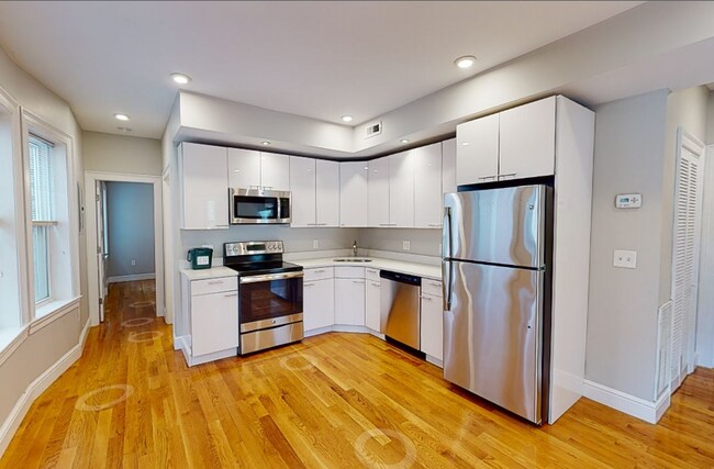 Primary Photo - 904 Massachusetts Ave