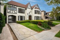 Building Photo - 407 N Orange Dr