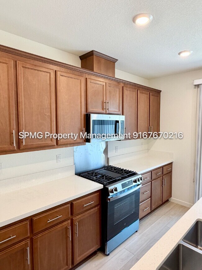 Building Photo - "Modern Rocklin Home : Spacious 3-Bedroom Home with Elegant Hardwood Accents!"