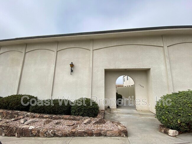 Building Photo - 1280 Goshen St