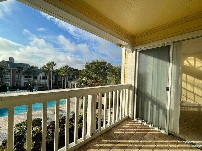 Building Photo - One Bedroom One Bath Condo in Tradewinds a...