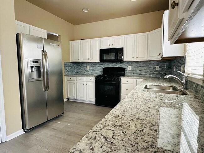 Building Photo - 9452 Willow Tree Ln