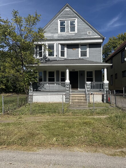 Primary Photo - 10303 Sophia Ave