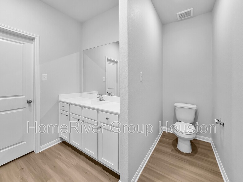 Building Photo - 8942 Ice Quartz Dr