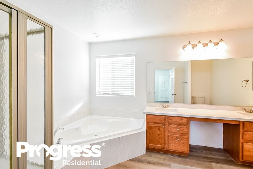 Building Photo - 5900 Taj Mahal Dr