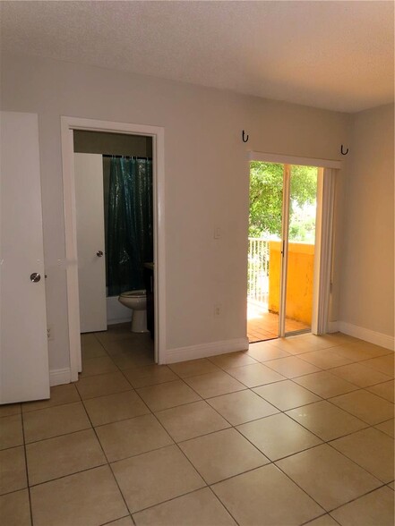 Building Photo - 13894 SW 65th Ter
